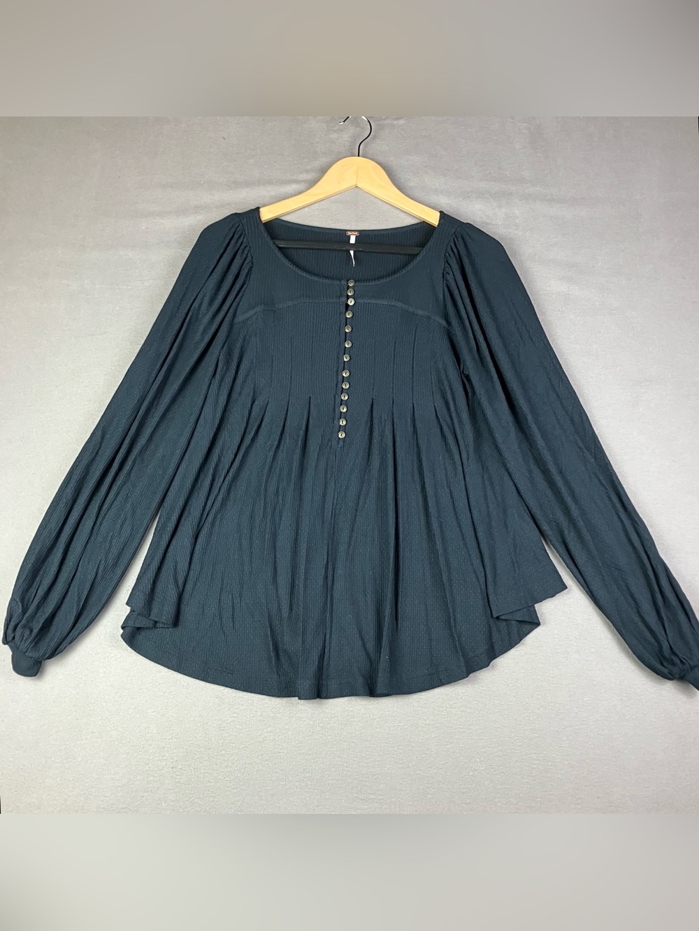 Free People Women’s Size XS Devin Black Ribbed Button Up Shirt Long Sleeve. In g